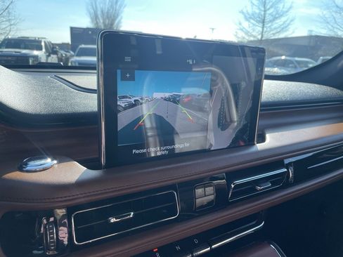 Used 2020 Lincoln Aviator Reserve w/ Elements Package Plus image 16