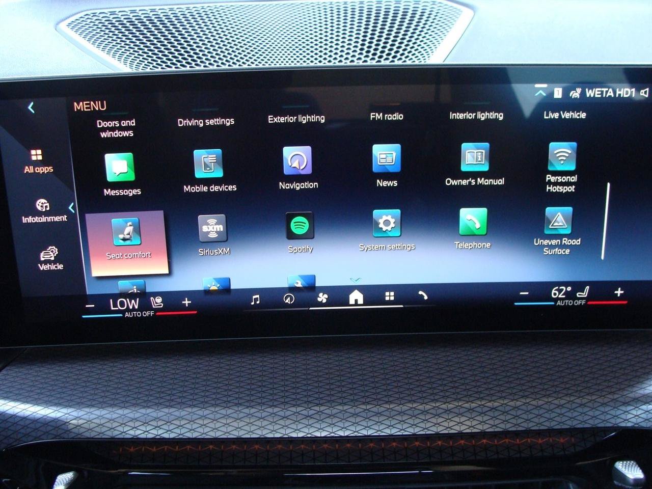 Used 2025 BMW 330i Sedan w/ M Sport Package RWD image 13