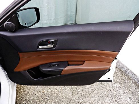 Used 2019 Acura ILX FWD image 11