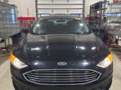 Used 2017 Ford Fusion SE w/ Fusion SE Technology Package