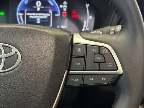 Used 2025 Toyota Grand Highlander AWD Hybrid image 30