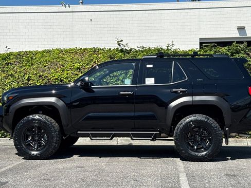 New 2026 Toyota 4Runner SR5 AWD/4WD image 7