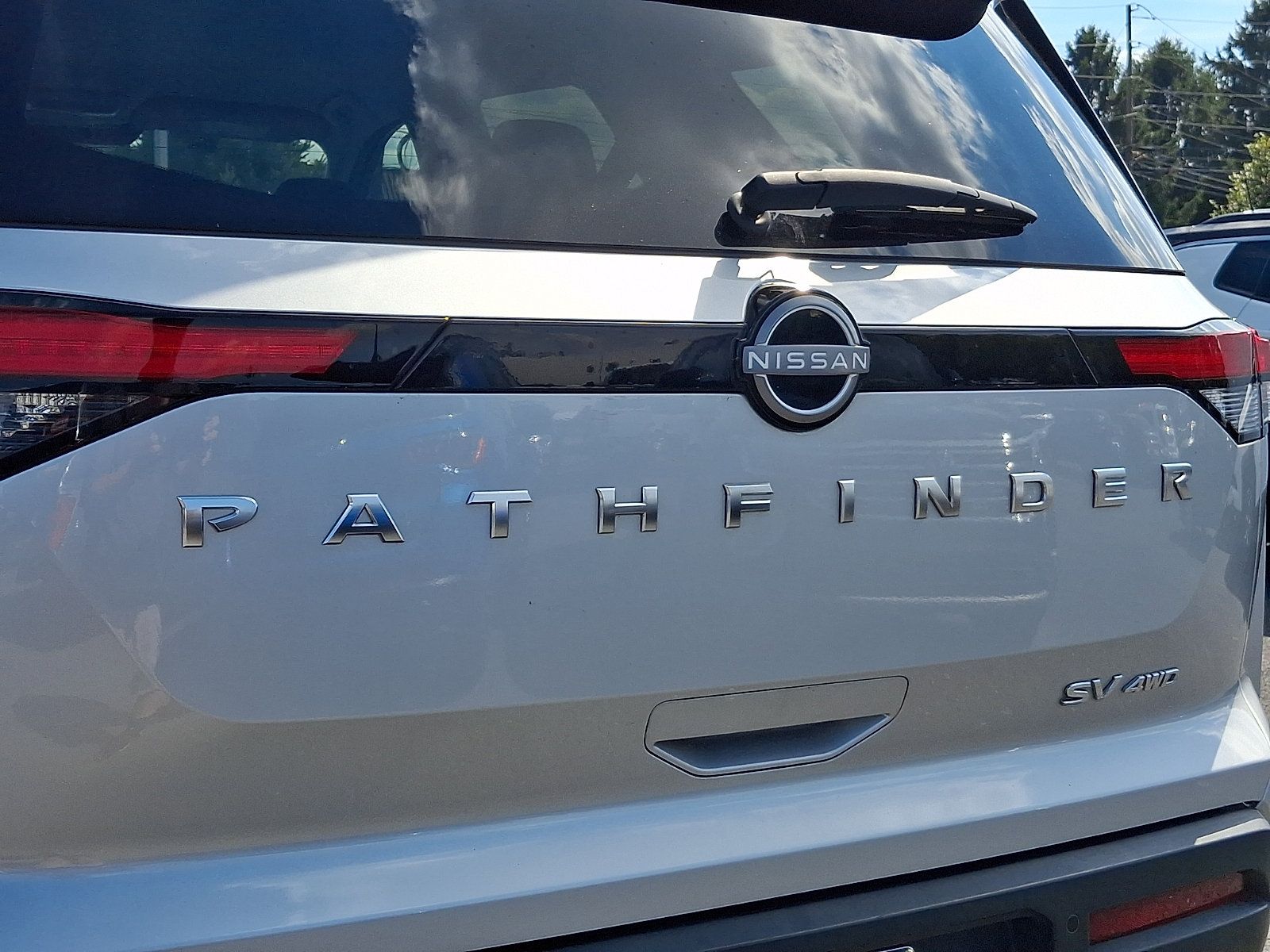 Certified 2024 Nissan Pathfinder SV AWD/4WD image 30