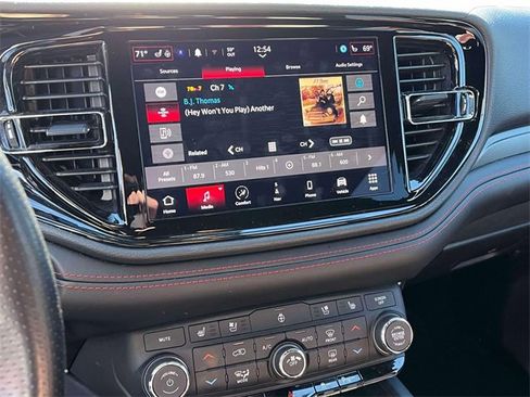Used 2024 Dodge Durango GT image 33