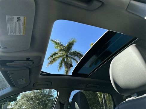 Used 2025 Audi Q7 3.0T Premium Plus image 16