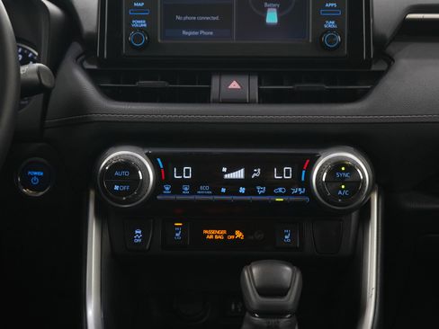 Used 2019 Toyota RAV4 XLE w/ Convenience Package AWD/4WD image 16