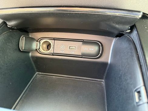 Used 2018 Kia Sorento SX image 19