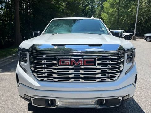 Used 2022 GMC Sierra 1500 Denali AWD/4WD image 3