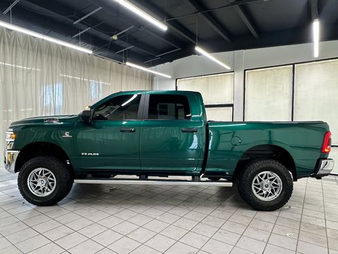 Used 2022 RAM 2500 Big Horn w/ Level B Equipment Group AWD/4WD image 10