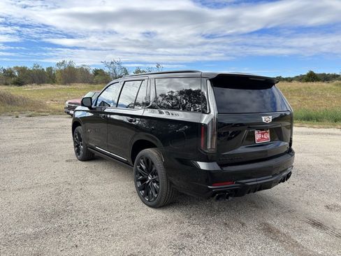 Used 2025 Cadillac Escalade V w/ LPO, ONYX Package image 5