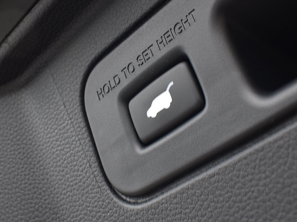 Used 2025 Honda Pilot TrailSport image 30
