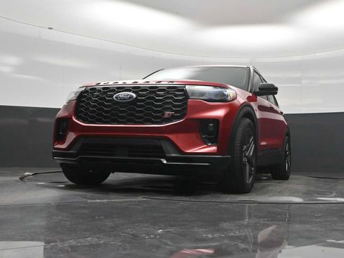 Used 2025 Ford Explorer ST w/ Sun And Sound Package AWD/4WD image 20