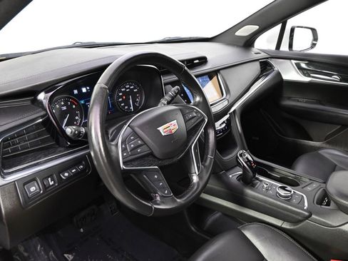 Used 2021 Cadillac XT5 Premium Luxury image 11