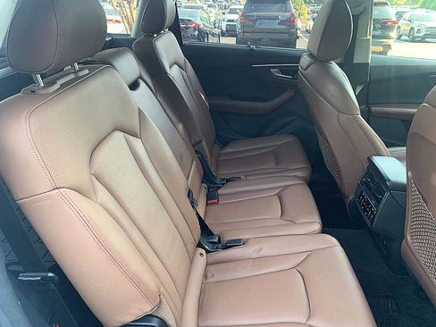 Used 2022 Audi Q7 3.0T Prestige w/ Prestige Package AWD/4WD image 21
