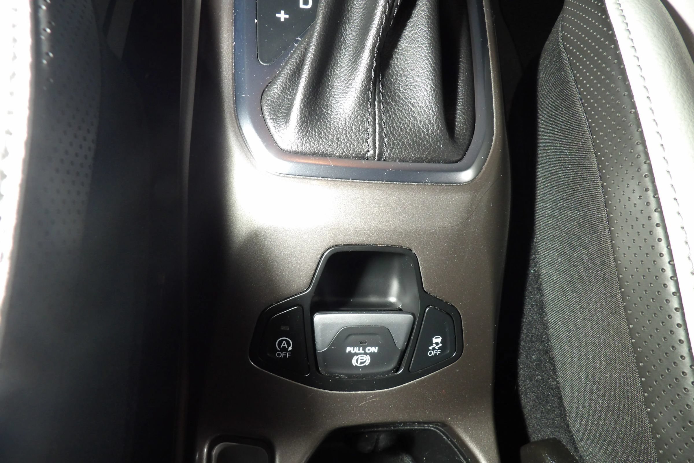 Used 2021 Jeep Renegade Limited w/ Sun & Sound Group AWD/4WD image 23