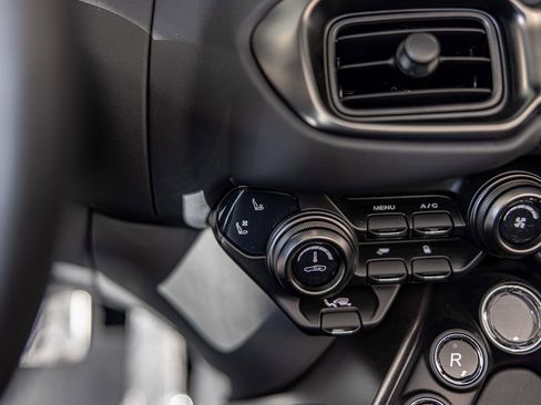 Used 2023 Aston Martin V8 Vantage image 22