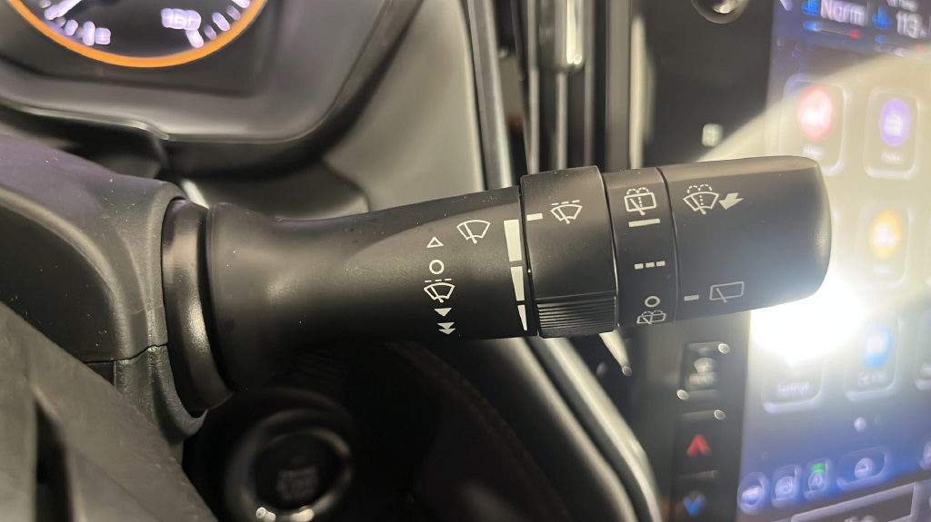 Used 2025 Subaru Outback Wilderness AWD/4WD image 31