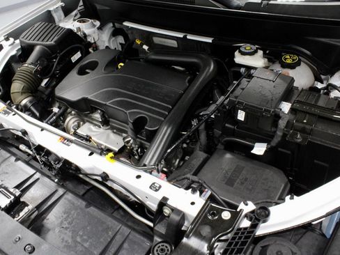Used 2023 GMC Terrain SLE FWD image 17