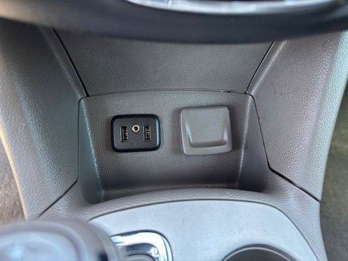 Used 2018 Chevrolet Cruze LS image 24