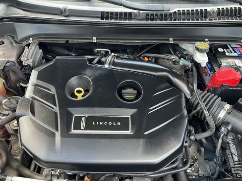 Used 2018 Lincoln MKZ Reserve FWD image 18
