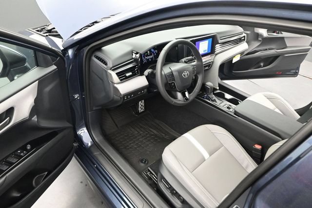 New 2026 Toyota Camry SE FWD image 4