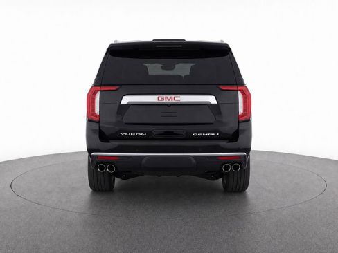 Used 2022 GMC Yukon XL Denali w/ Denali Premium Package AWD/4WD image 6
