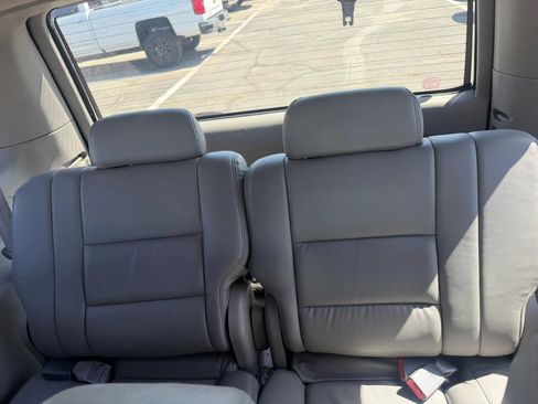 Used 2003 Toyota Sequoia SR5 RWD image 23