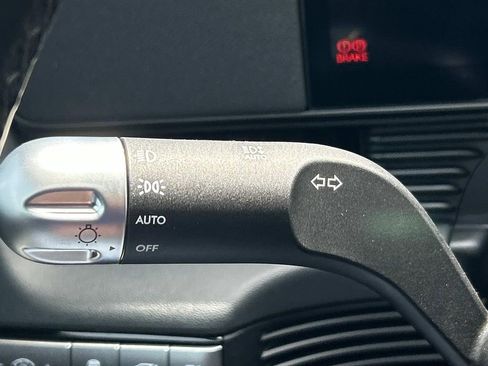 New 2025 Hyundai Ioniq 5 SEL image 32