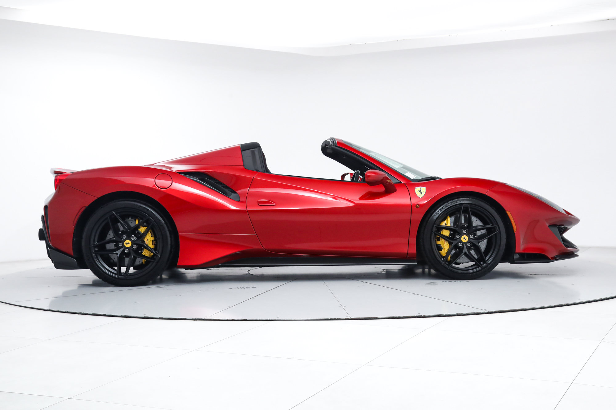 Certified 2020 Ferrari 488 Pista Spider RWD image 10