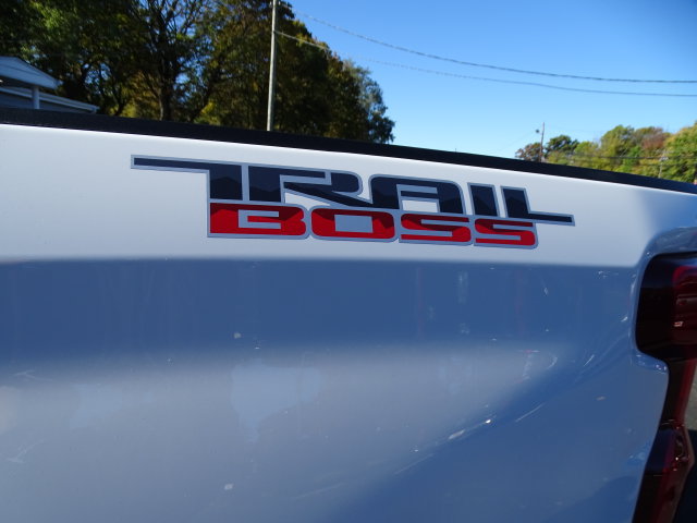 Used 2026 Chevrolet Silverado 1500 LT Trail Boss w/ Convenience Package II AWD/4WD image 31