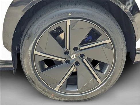 New 2026 Lexus RZ 450e AWD image 9