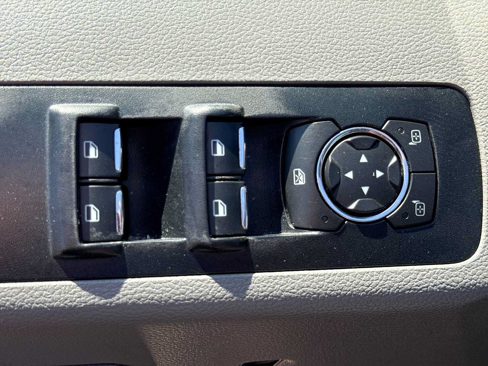 Used 2015 Ford F150 XLT w/ Equipment Group 302A Luxury AWD/4WD image 16