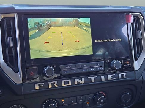 Used 2025 Nissan Frontier SV AWD/4WD image 26