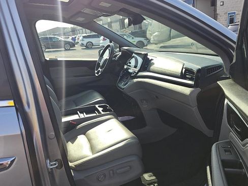 Used 2023 Honda Odyssey Touring image 6