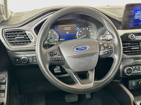 Used 2021 Ford Escape SE FWD image 18