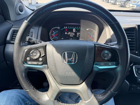 Used 2019 Honda Pilot Touring image 14