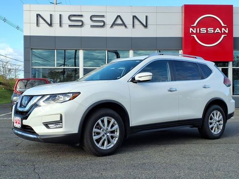 Used 2017 Nissan Rogue SV AWD/4WD image 1