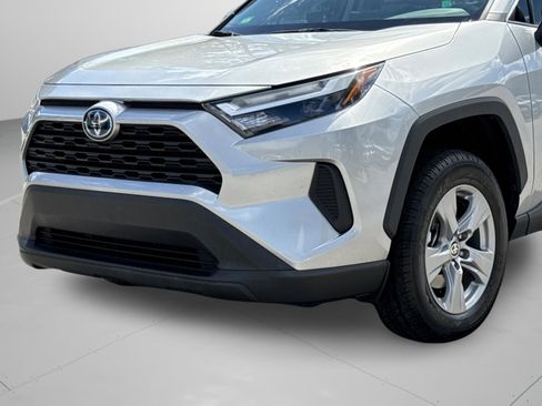 Used 2022 Toyota RAV4 XLE w/ Convenience Package AWD/4WD image 30