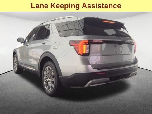 Used 2025 Ford Explorer Platinum AWD/4WD image 8
