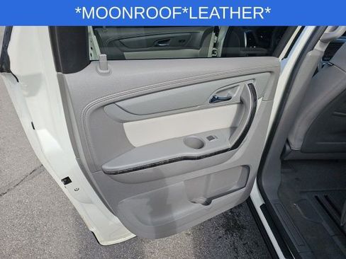 Used 2013 GMC Acadia SLT image 26