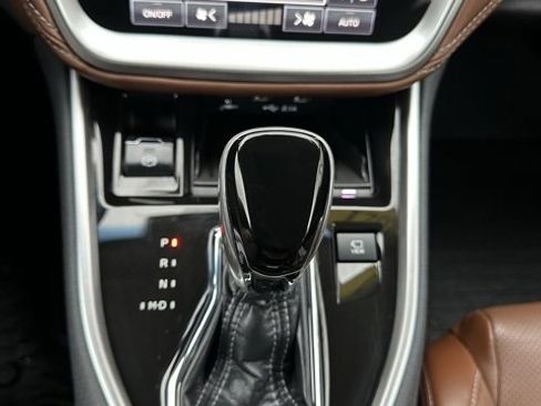 Used 2021 Subaru Outback Touring image 14