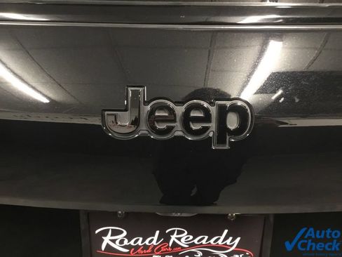 Used 2022 Jeep Grand Cherokee L Limited w/ Black Appearance Package AWD/4WD image 14