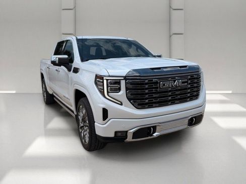 Used 2024 GMC Sierra 1500 Denali Ultimate AWD/4WD image 3