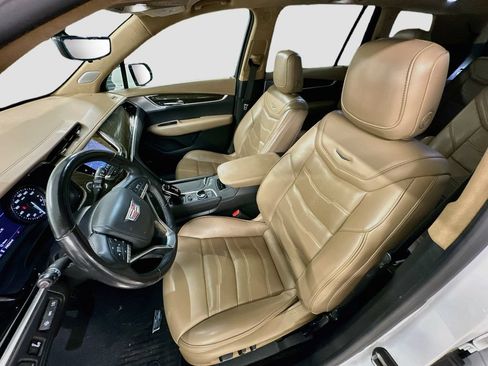 Used 2022 Cadillac XT6 Premium Luxury w/ Platinum Package AWD/4WD image 5