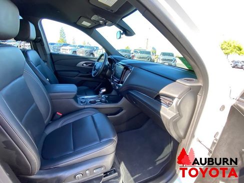 Used 2023 Chevrolet Traverse LT FWD image 20