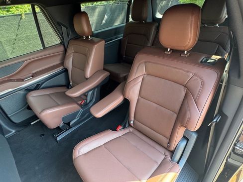 New 2025 Lincoln Navigator L Reserve image 25