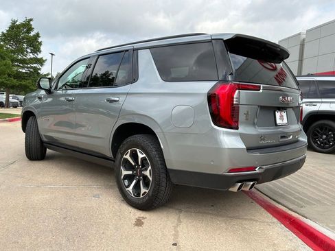 Used 2025 GMC Yukon AT4 w/ AT4 Premium Package AWD/4WD image 8