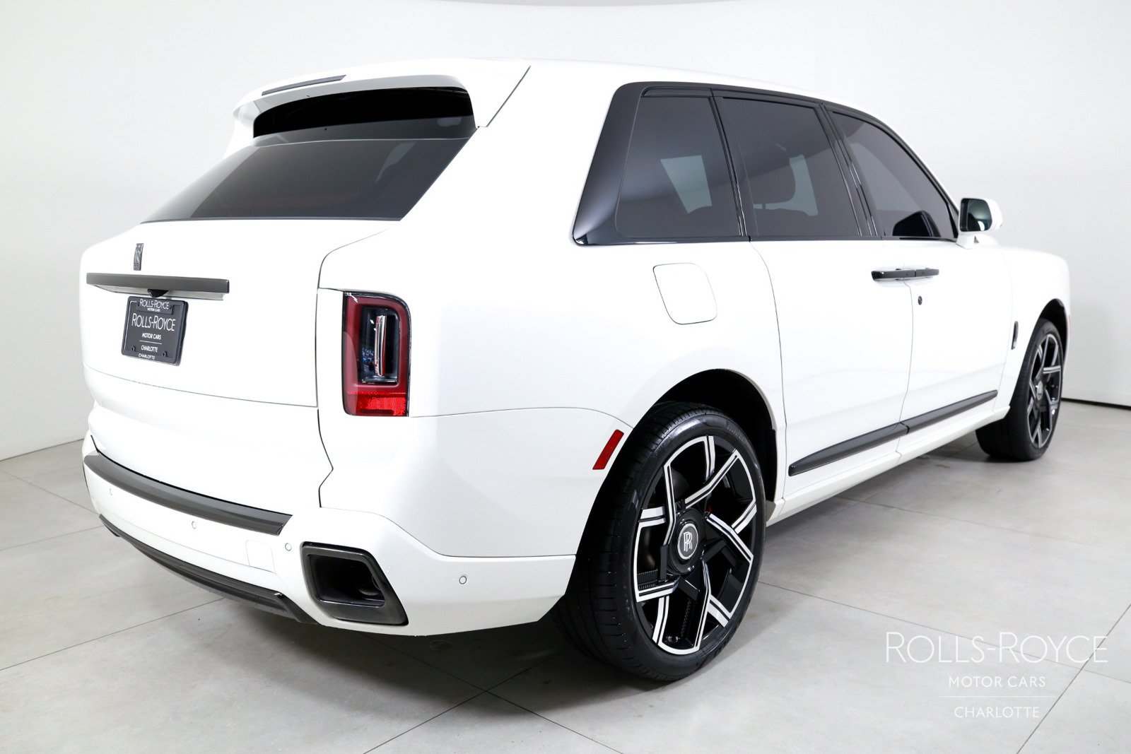 Certified 2025 Rolls-Royce Cullinan Black Badge AWD/4WD image 2