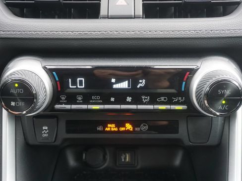 Used 2024 Toyota RAV4 XLE w/ Convenience Package AWD/4WD image 12