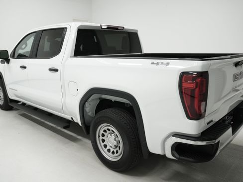 Used 2023 GMC Sierra 1500 Pro w/ Convenience Package AWD/4WD image 5
